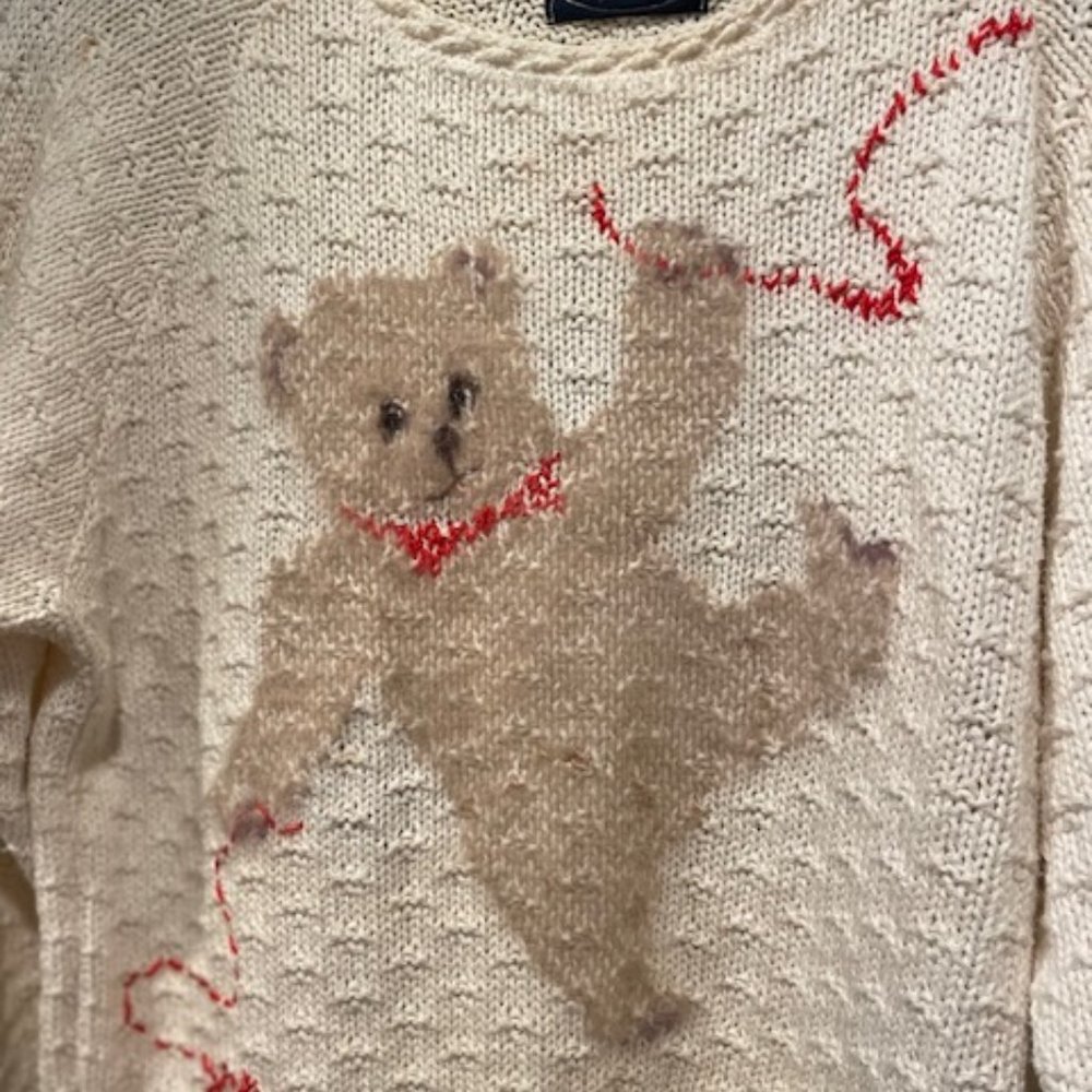Neuma vintage white sweater with fuzzy bear.  Large, very good condition.